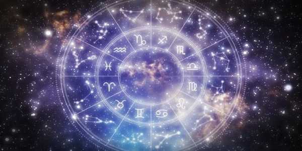 How Constellations Influence Tarot Readings