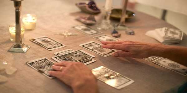 Incorporating Astrological Transits Into Tarot Predictions