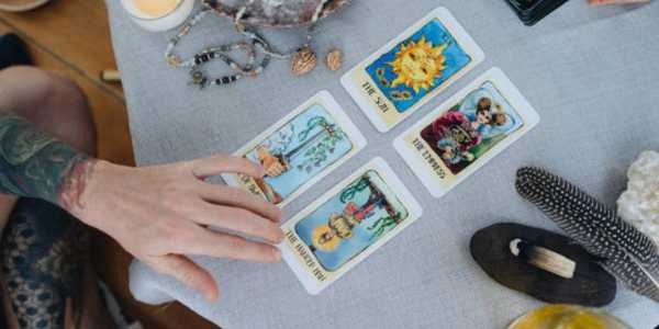 How to Use Tarot for Self-Discovery